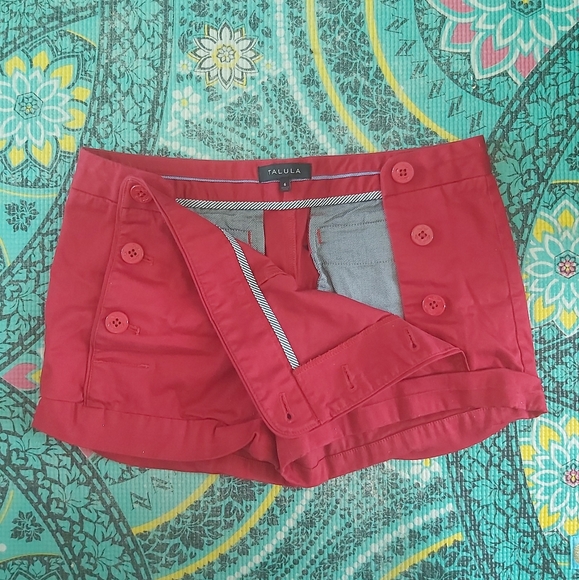 🔴 Aritzia Talula red shorts - Picture 3 of 5
